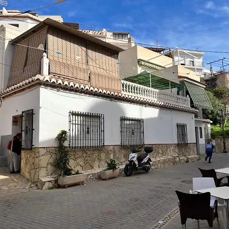 Homestay La Caleta *